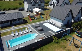 Apartamenty Maja -Pokoje - Domy wakacyjne -Basen Podgrzewany -Jacuzzi